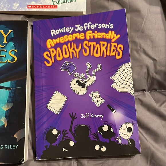 Lot of 7 Books - Picture 8 of 16